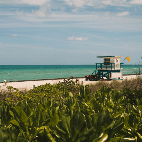 Stay just a seven-minute stroll away from Miami South Beach