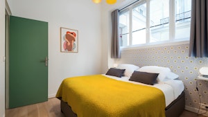 Parisian Family Oasis image 10