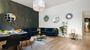 Parisian Family Oasis image 4