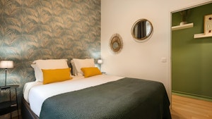 Parisian Family Oasis image 3