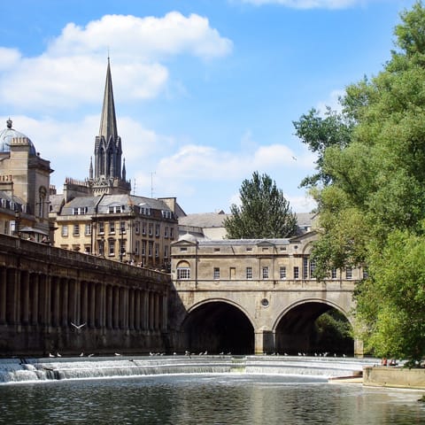 Take advantage of the excellent location and explore all Bath has to offer