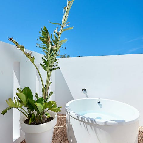 Enjoy your own outdoor bath