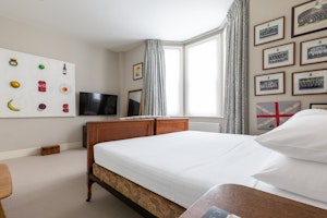The Hammersmith Exhibition image 11