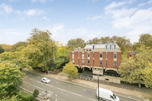 The Hyde Hideaway image 5
