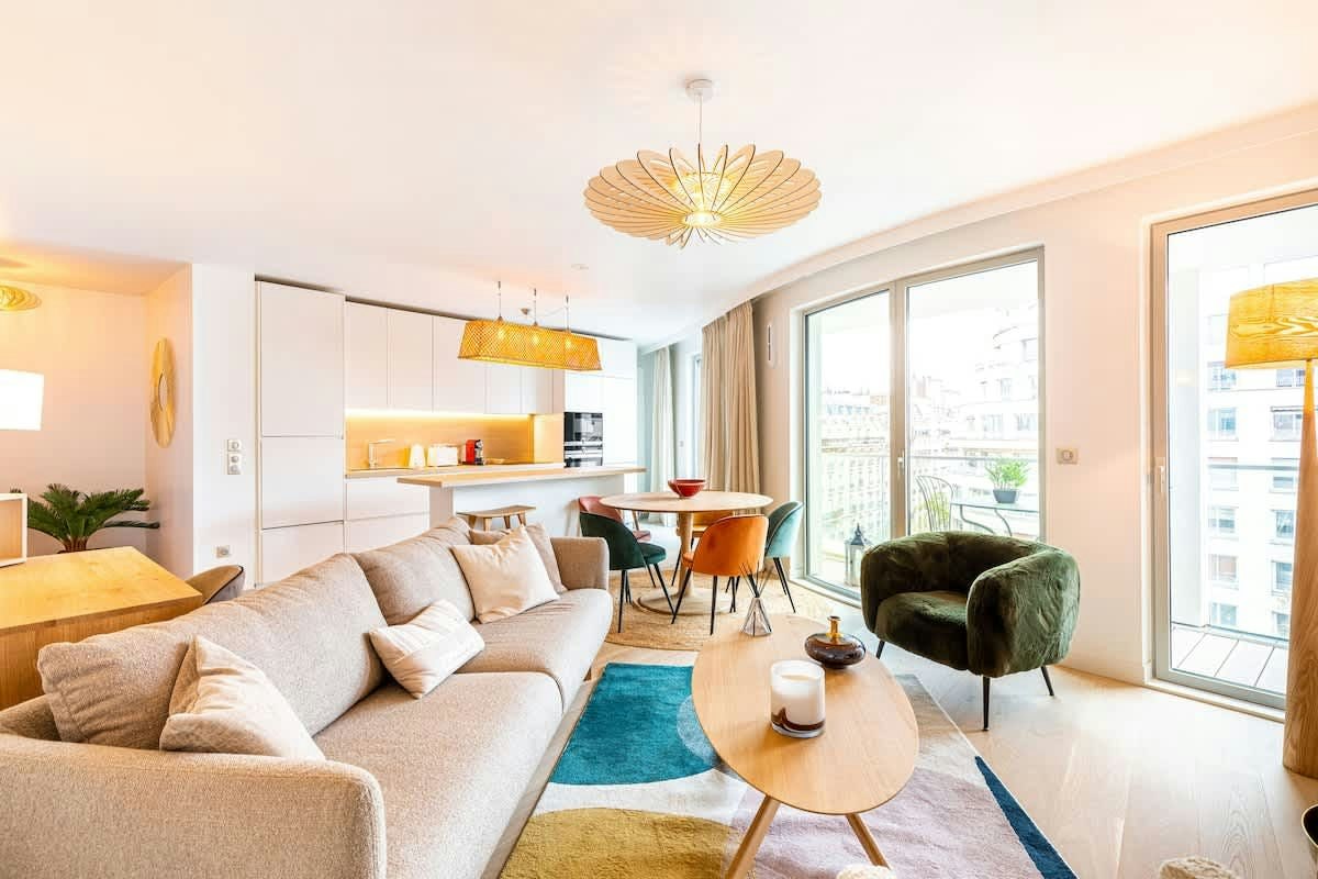 Pastel Parisian Jewel, Ile-de-France