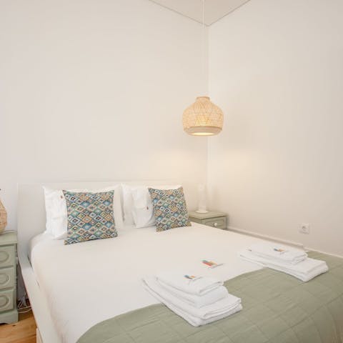 Look forward to a restful sleep in the quiet and cosy bedroom