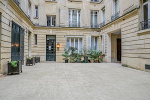 Avenue Grandeur image 9