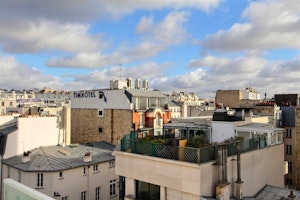 Eiffel Tower Horizon image 14