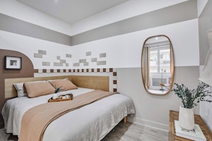 Trocadéro Retreat image 3