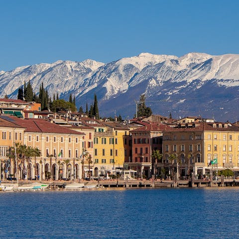Explore the nearby town of Salò – just a ten-minute drive away