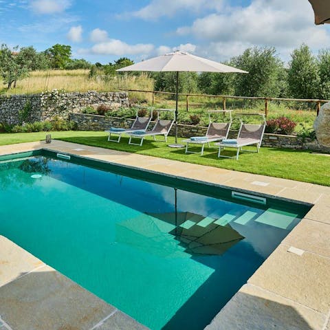 Swim in the private pool to cool off in the Chianti heat