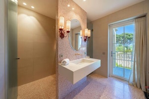 Riviera Living image 12