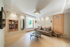 Riviera Living image 4