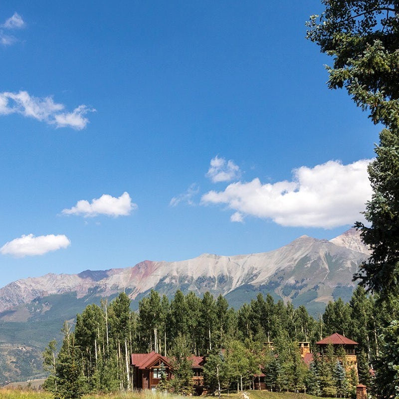 An unbeatable location for nature lovers in the heart of the Colorado mountains