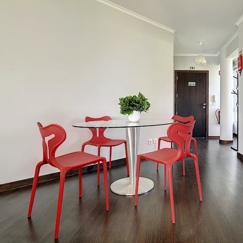 Share delicious family meals at the dining table