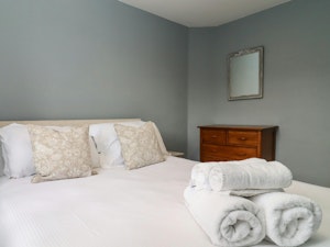 Cotswold Gold image 8