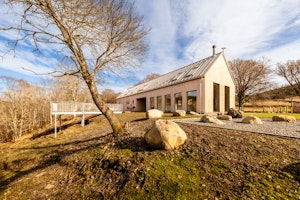 Gentle Granite Highlands image 1