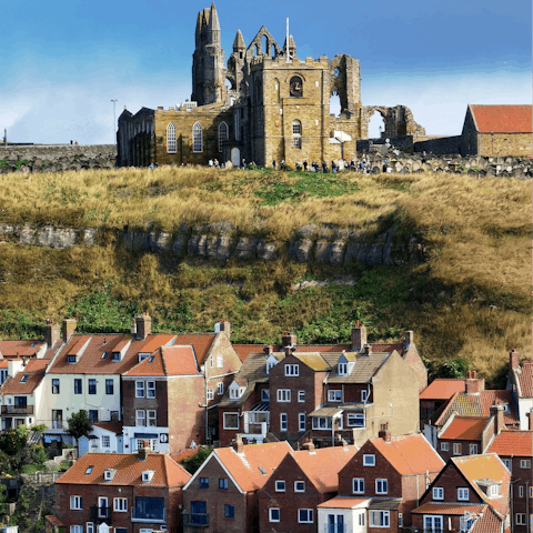 Stay in the beautiful coastal town of Whitby, with the Gothic Abbey a short walk away 