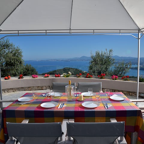 Enjoy seafood straight from the grill with a beautiful vista as an accompaniment 