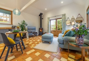 The Writer's Cottage image 9