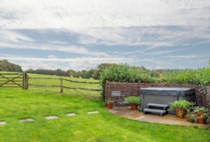 The Writer's Cottage image 4