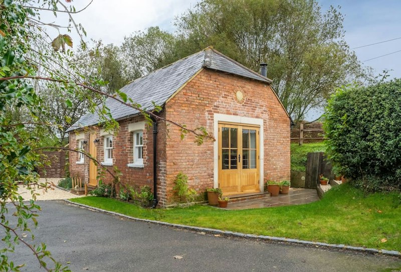The Writer's Cottage additional image