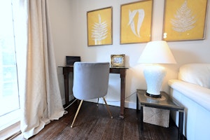Kew Gardens Retreat image 15