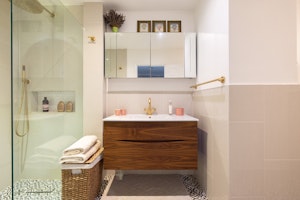 Kew Gardens Retreat image 10