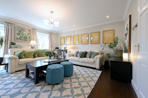 Kew Gardens Retreat image 3