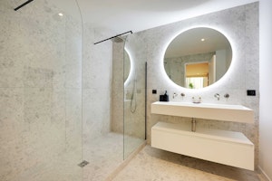 Loft Royale image 7