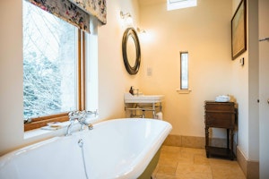 Laing's Place image 4