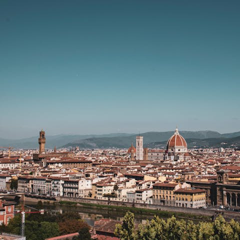 Drive into Florence for a culture-rich trip, 26 kilometres away from here
