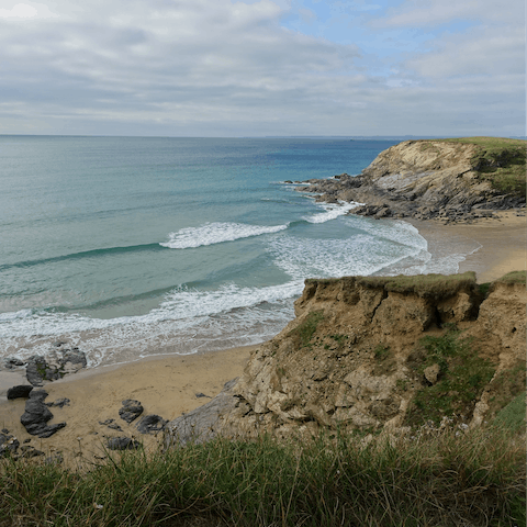 Stroll along the stunning Cornish coast