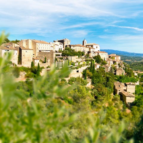 Explore the hilltop towns that Provence is famous for