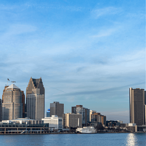 Stroll along the Detroit riverfront from your conveniently located apartment – it extends from Ambassador Bridge in the west to Belle Isle in the east