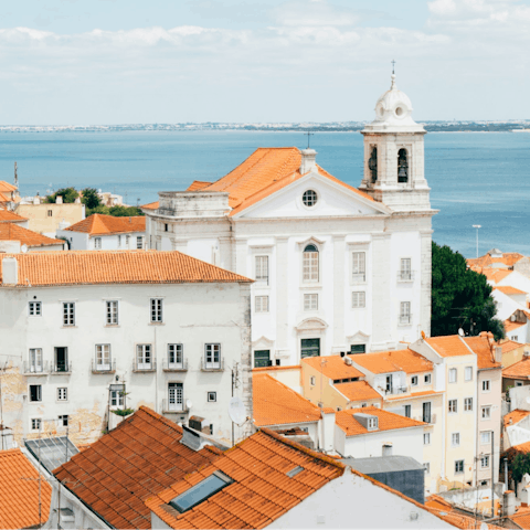 Spend a day sightseeing in nearby Lisbon – just 23 kilometres away