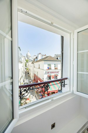 The Rooftops of Montmartre image 4