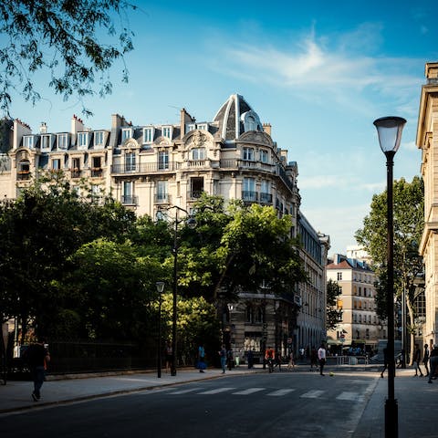 Get to know the 7th arrondissement of Paris, a favourite for tourists