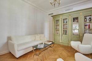 Mirabeau Afternoons image 11