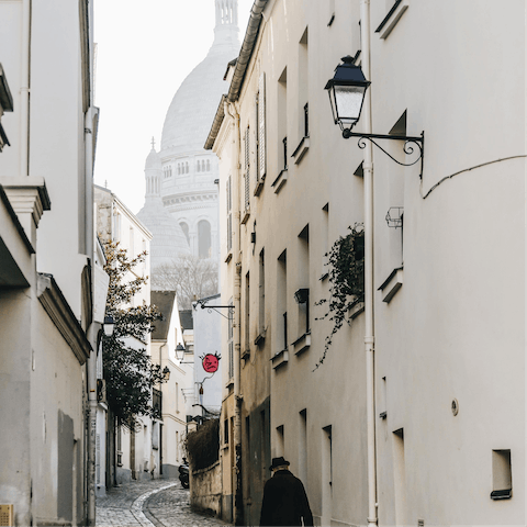Stay in the iconic Montmartre district, a stroll away from the beautiful Sacré-Cœur