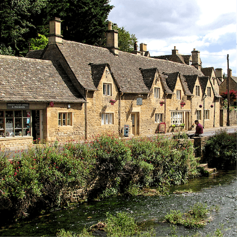 Stay in the scenic Cotswolds, just half an hour from the pretty town of Bibury