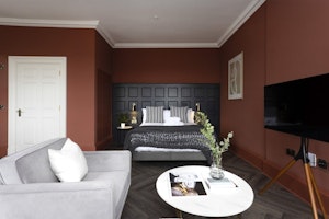 Copper & Onyx image 1