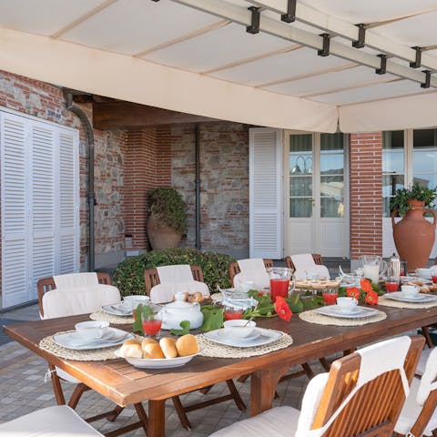 Dine alfresco while you enjoy the cool breeze