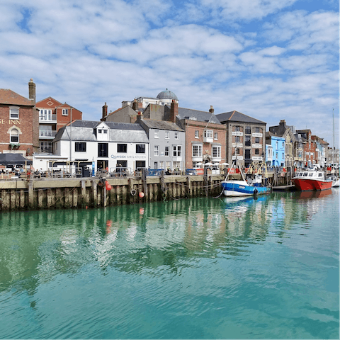 Walk to Weymouth's picturesque centre in thirty minutes –  or drive there in less than ten