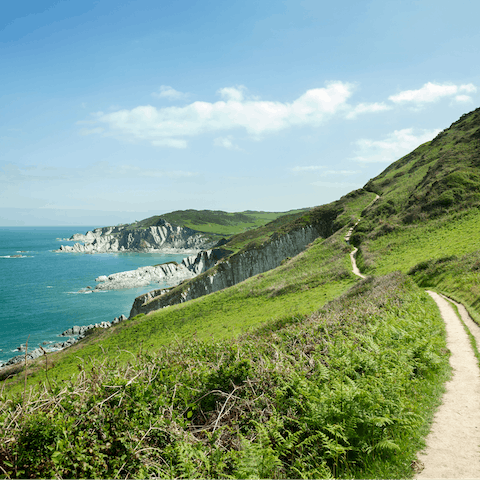 Reach the dramatic stretch of coastline where Devon meets Cornwall in about half an hour's drive