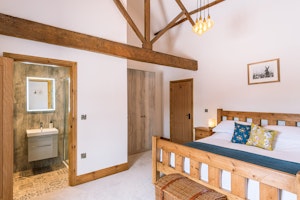 Rolling Wolds Barn image 7
