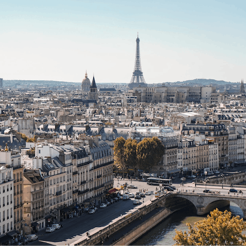 Stay in the heart of the  2nd arrondissement of Paris 