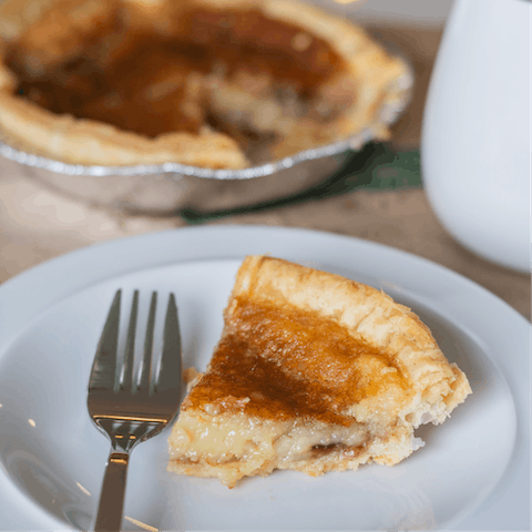 Gather around the kitchen island for a cup of tea and a local Bakewell tart 