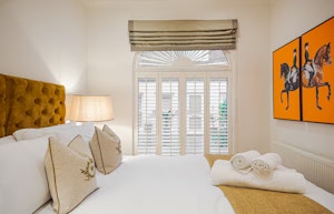 Knightsbridge Charm image 11