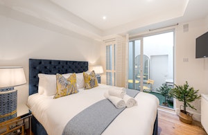 Knightsbridge Charm image 5